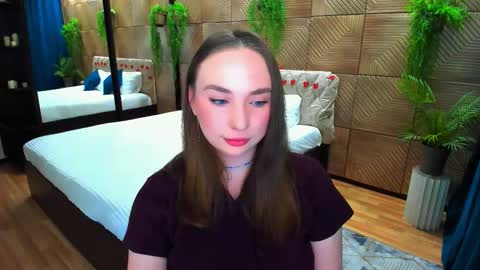 Emelie online show from March 20, 5:18 pm