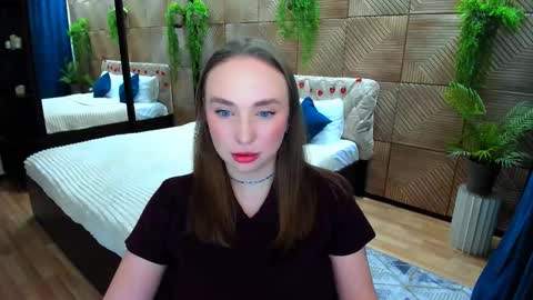 Emelie online show from March 5, 4:16 pm