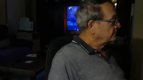 Snapshot of piemelo066 chatting on October 26, 8:41 pm piemelo066 online show from October 26, 8:41 pm