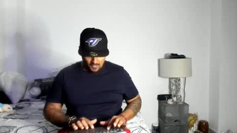 pikoro_gomez online show from November 6, 10:46 pm