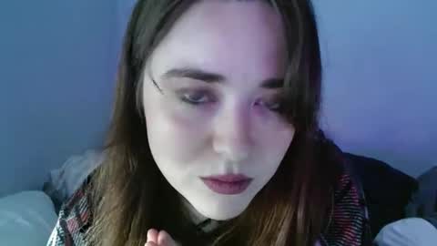 PilloGoddess online show from September 17, 1:31 am