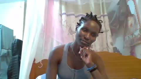 pinah1997 online show from June 7, 9:42 pm
