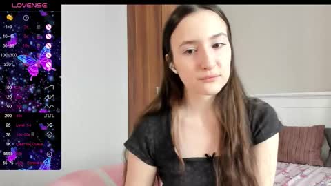 pingviluly online show from December 4, 6:13 am