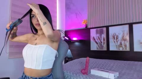 Snapshot of pink_as chatting on October 29, 6:19 pm pink_as online show from October 29, 6:19 pm