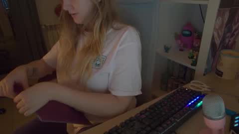 Snapshot of pinkladyx2 chatting on October 26, 1:17 am pinkladyx2 online show from October 26, 1:17 am