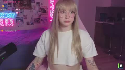 pinkvenom_ online show from July 31, 5:03 pm