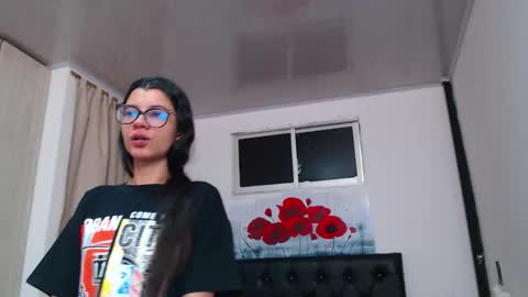 pinky_f00x online show from March 12, 8:23 pm