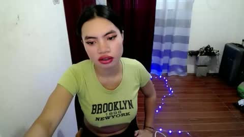 Tina online show from May 31, 2:43 am