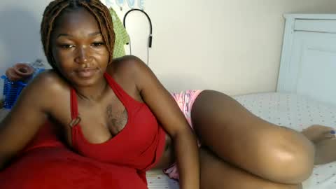 zenah online show from June 26, 1:49 pm