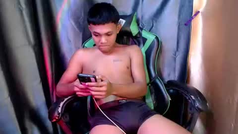 pinoy_fucker18 online show from May 9, 4:29 am
