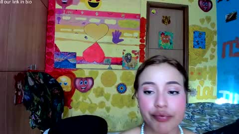 Snapshot of pipeshowtime chatting on September 19, 6:55 pm VALENTINA y PIPE online show from September 19, 6:55 pm