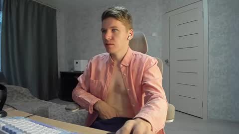 Pierre online show from October 25, 7:30 am