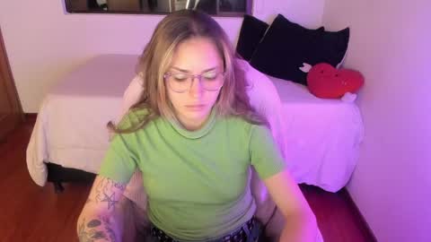 pixie online show from May 16, 6:21 am
