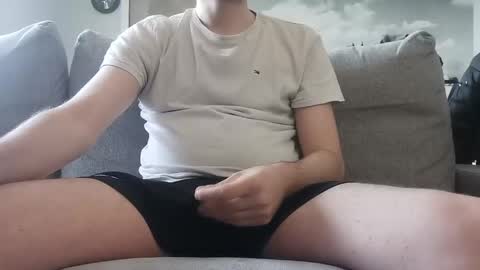 Snapshot of pladplad chatting on December 8, 11:03 am PLADPLAS online show from December 8, 11:03 am