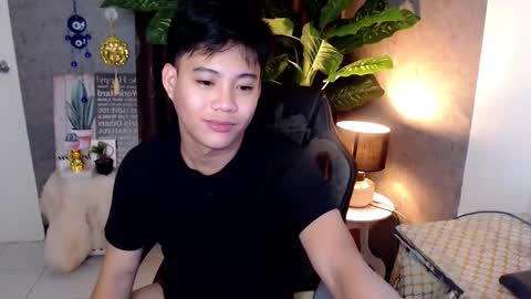 Snapshot of playful_kenzo chatting on January 12, 6:37 pm Kenzo online show from January 12, 6:37 pm