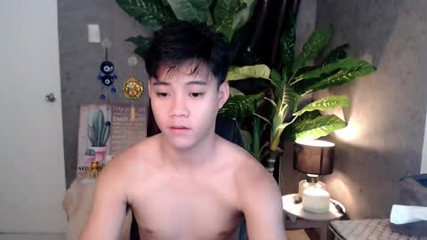 Snapshot of playful_kenzo chatting on December 14, 6:41 pm Kenzo online show from December 14, 6:41 pm