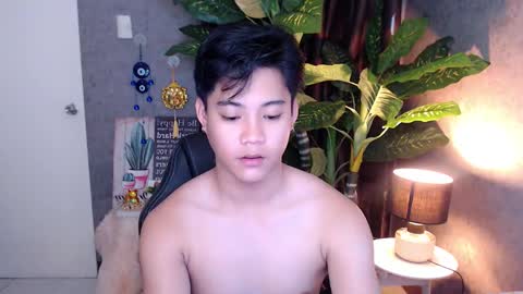 Snapshot of playful_kenzo chatting on January 3, 10:09 am Kenzo online show from January 3, 10:09 am