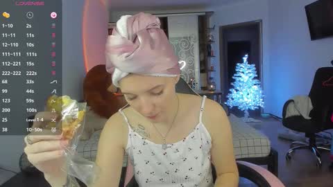 Masha online show from December 14, 1:06 pm