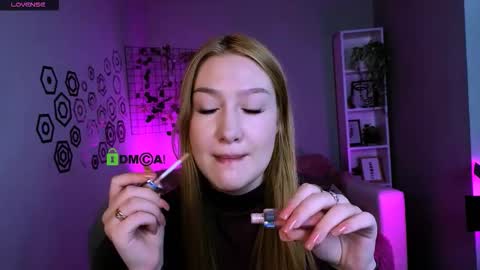 Sophie online show from November 9, 11:02 am