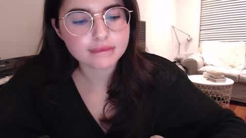 Mary online show from January 11, 9:04 pm