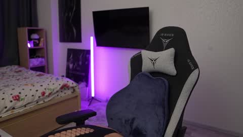 21 y.o Mila online show from March 5, 5:08 pm