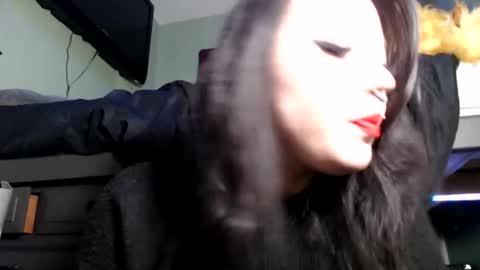 pleasantdinosaurus7537 online show from December 13, 7:40 pm