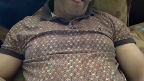 please615167 online show from April 2, 12:12 pm