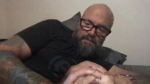 Snapshot of pleasesitonmycock chatting on December 18, 2:53 am PleaseSitOnMyCock online show from December 18, 2:53 am