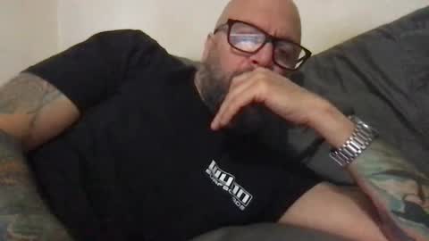 Snapshot of pleasesitonmycock chatting on January 23, 6:35 pm PleaseSitOnMyCock online show from January 23, 6:35 pm