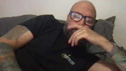 Snapshot of pleasesitonmycock chatting on December 20, 5:18 pm PleaseSitOnMyCock online show from December 20, 5:18 pm