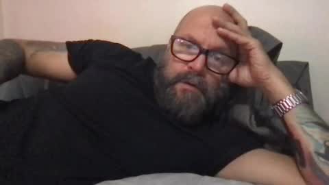 Snapshot of pleasesitonmycock chatting on December 1, 7:38 pm PleaseSitOnMyCock online show from December 1, 7:38 pm