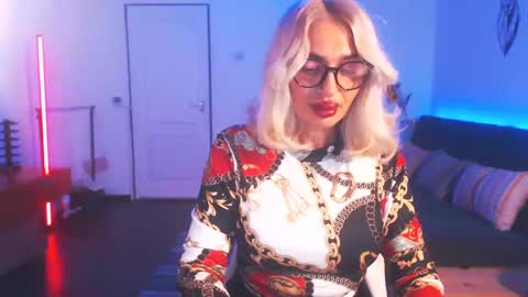 Victoria online show from January 11, 9:36 pm