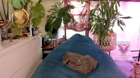 Goddess Pluto online show from April 13, 12:48 am