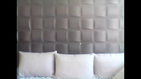 plutomaniaxxx online show from September 12, 8:38 am