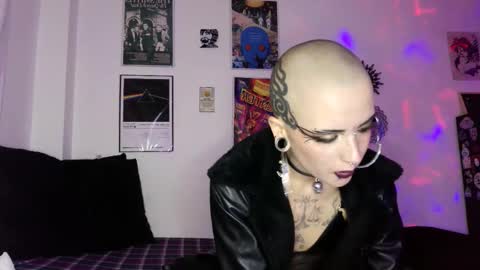    online show from September 11, 2:46 am