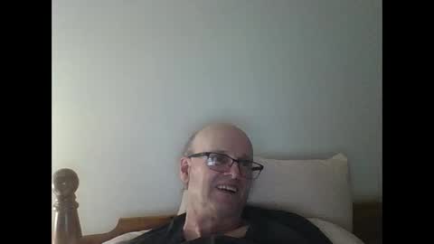 Snapshot of pmb11 chatting on October 7, 4:19 am trek 11 online show from October 7, 4:19 am