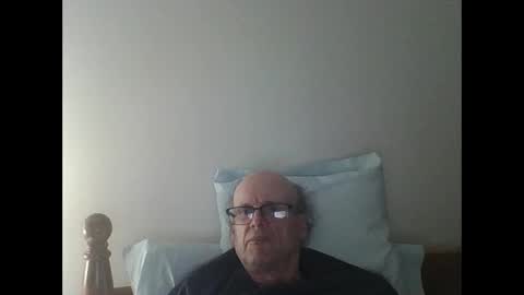 Snapshot of pmb11 chatting on November 2, 4:56 am trek 11 online show from November 2, 4:56 am