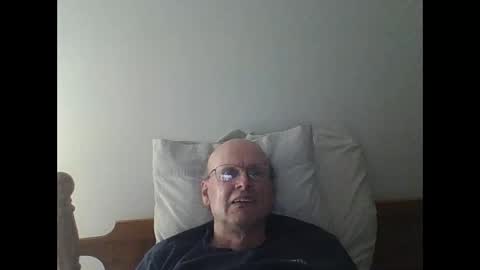 Snapshot of pmb11 chatting on September 27, 2:53 am trek 11 online show from September 27, 2:53 am