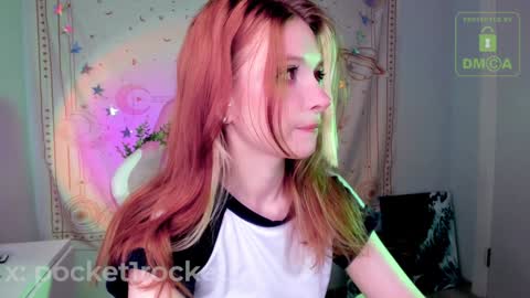 Snapshot of pocketrocket_ chatting on October 5, 12:41 am pocketrocket_ online show from October 5, 12:41 am