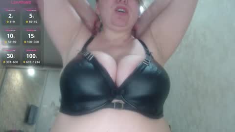 Snapshot of pokemongogame chatting on October 17, 8:29 am Spinners online show from October 17, 8:29 am