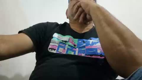 Snapshot of poli475 chatting on October 24, 2:01 am poli online show from October 24, 2:01 am