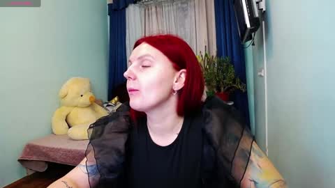 Olivia online show from December 2, 8:58 am