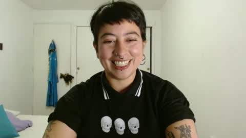 Poly online show from October 1, 1:48 am