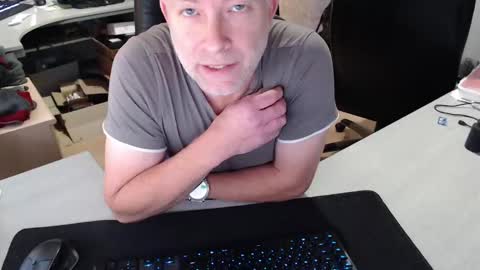 Dave online show from November 18, 1:36 pm