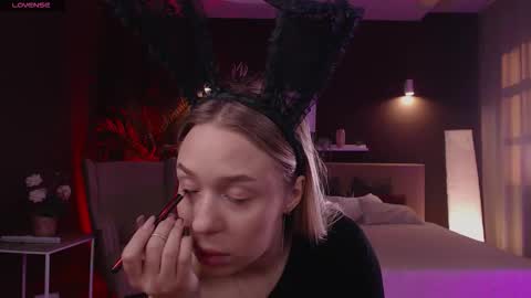 Snapshot of pooja_hegde chatting on September 26, 1:24 am Eva online show from September 26, 1:24 am