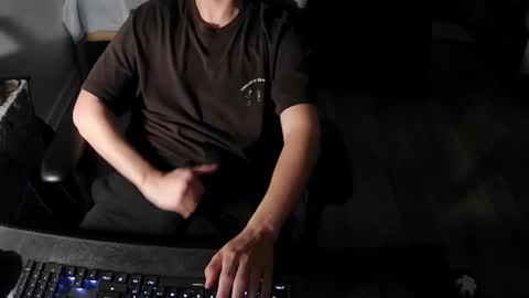 cumguy125 online show from December 17, 11:33 pm