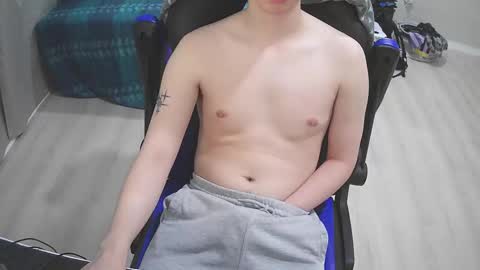 cumguy125 online show from March 3, 10:10 pm