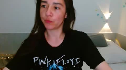 porcelainlux online show from December 17, 3:13 am