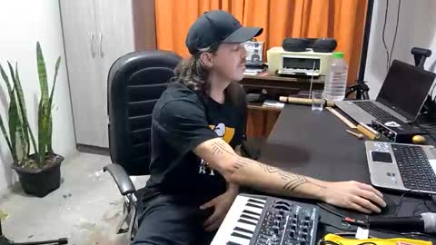 porngreen10 online show from September 25, 7:04 am