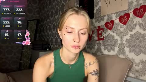  HERES SILVIA AND OlIVIA  WELCOME EVERYONE LOVENSE DOMI REACT TO YOUR TIPS LETS MAKE A GREAT SHOW TOGETHER  online show from October 3, 3:42 pm